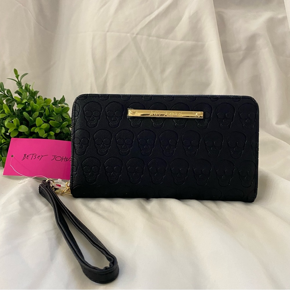 Betsey Johnson Skull Wallet